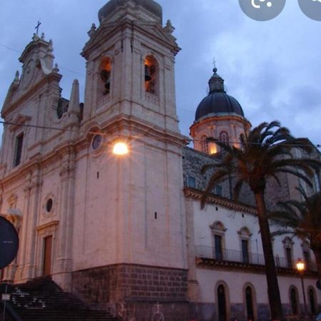 Casa Vacanze San Nicolo Militello in Val di Catania Dış mekan fotoğraf